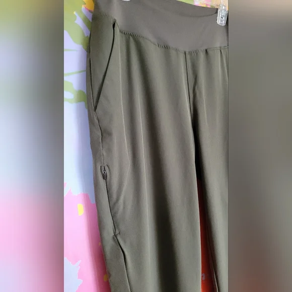 Patagonia Happy Hike Studio Pants. Women's. Olive Green. Size M. - Picture 3 of 10